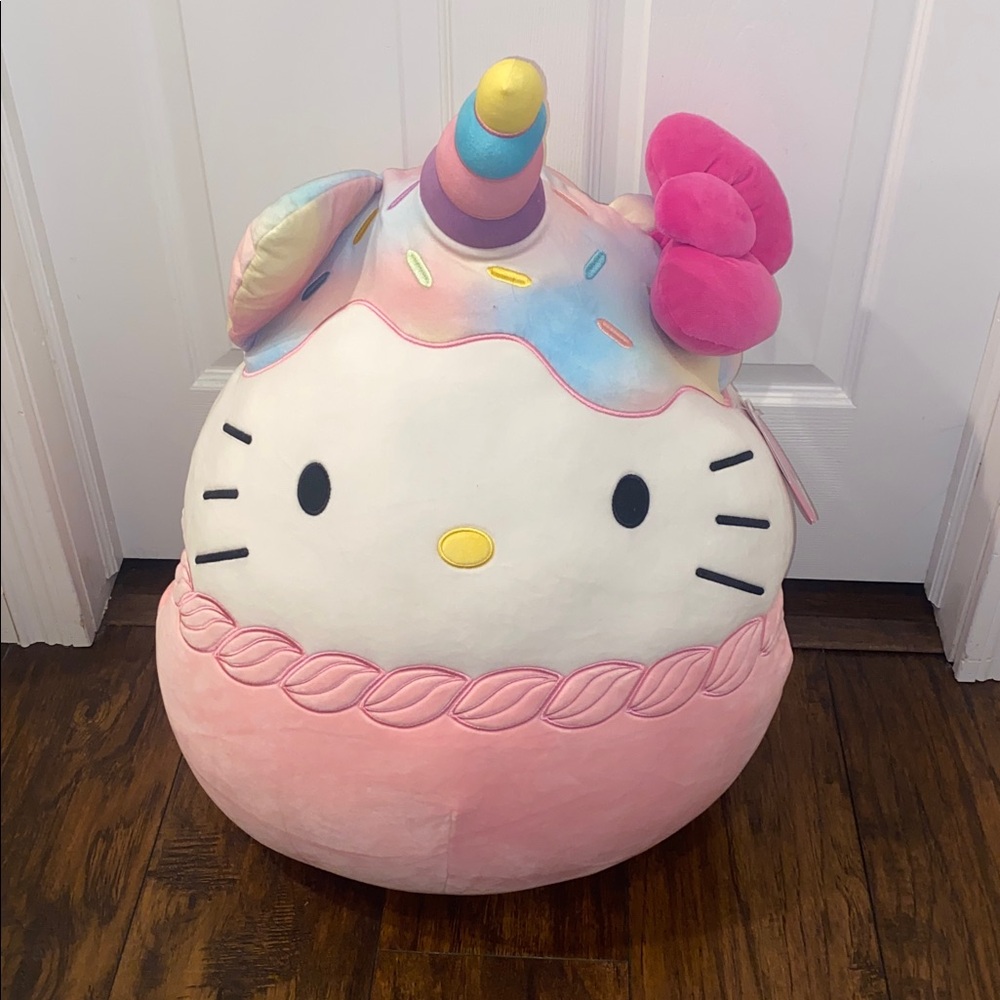 Sanrio HUGE Hello Kitty Unicorn ๐ฆCupcake ๐งSquishmallow